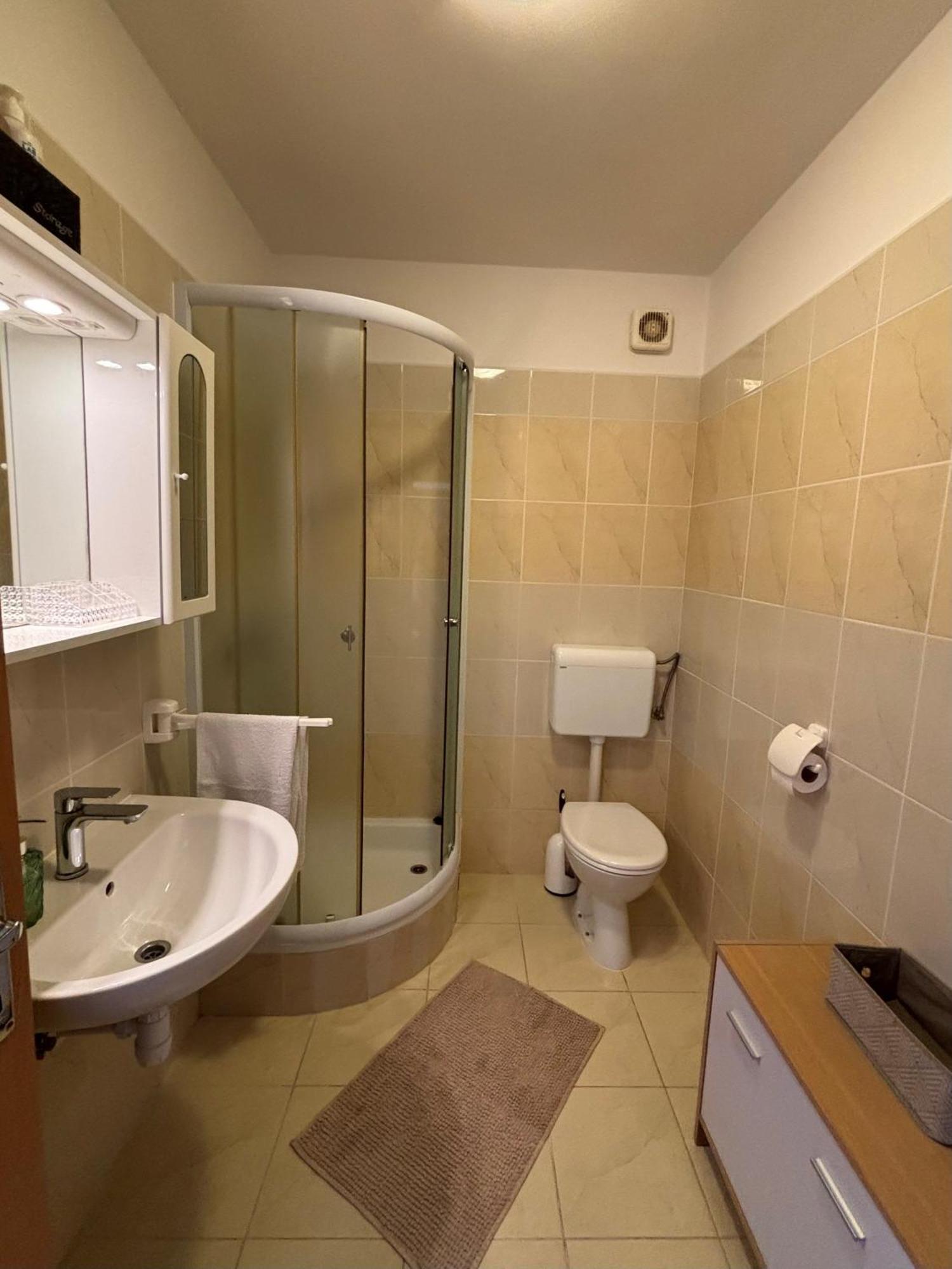Apartmani Knezevic Posedarje Ngoại thất bức ảnh